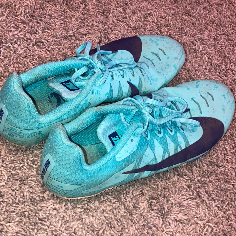 Track spikes